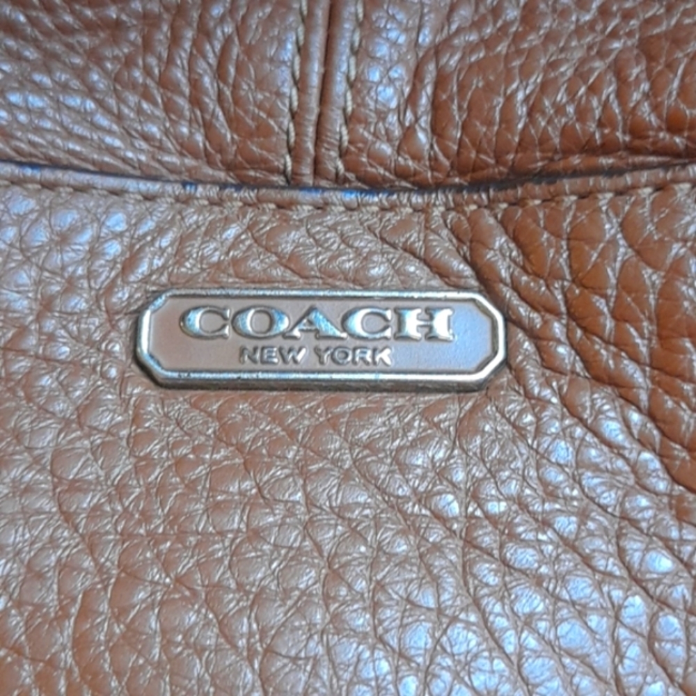 Vintage Coach brown leather purse Make An Offer! - Picture 4 of 8